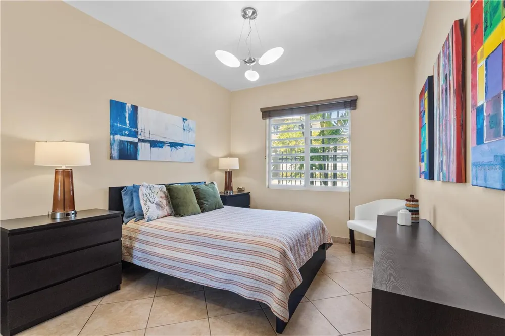 1858 MCLEARY San Juan, PR 00911