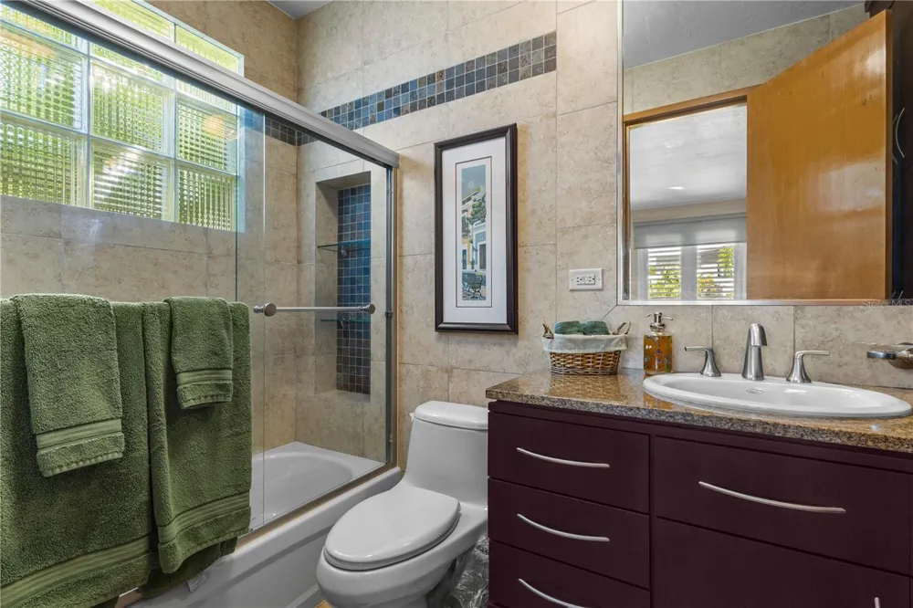 1858 MCLEARY San Juan, PR 00911