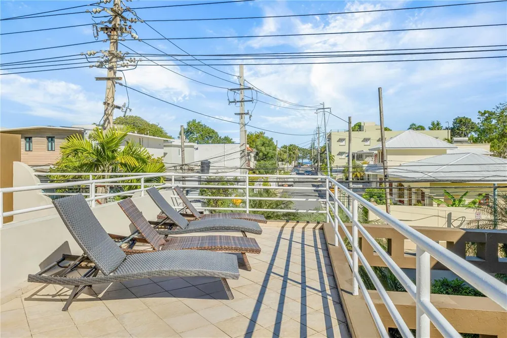 1858 MCLEARY San Juan, PR 00911