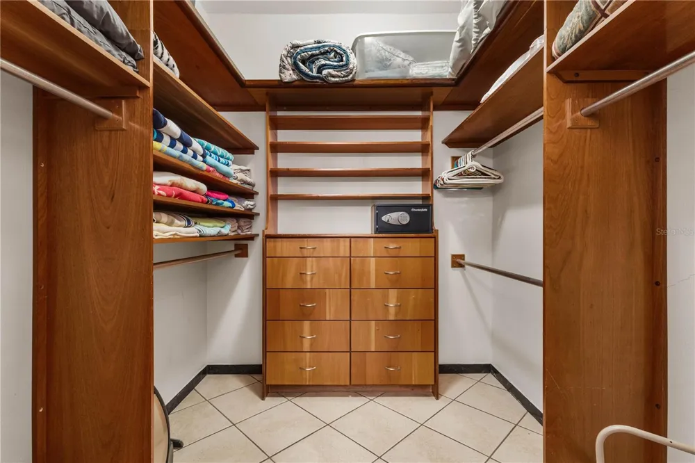 1858 MCLEARY San Juan, PR 00911