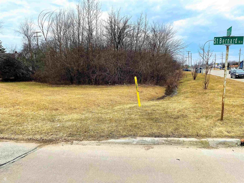 Gratiot Boulevard Marysville City, MI 48040