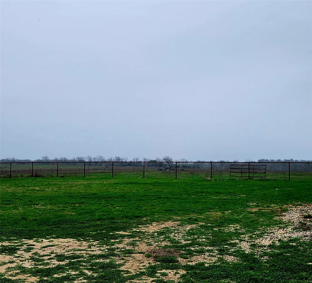 County Road 446 Waelder, TX 78959