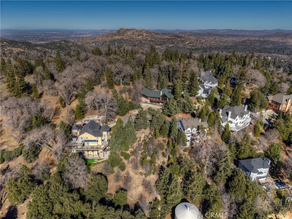 Black Oaks Court Lake Arrowhead, CA 92352
