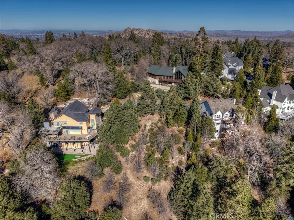 Black Oaks Court Lake Arrowhead, CA 92352