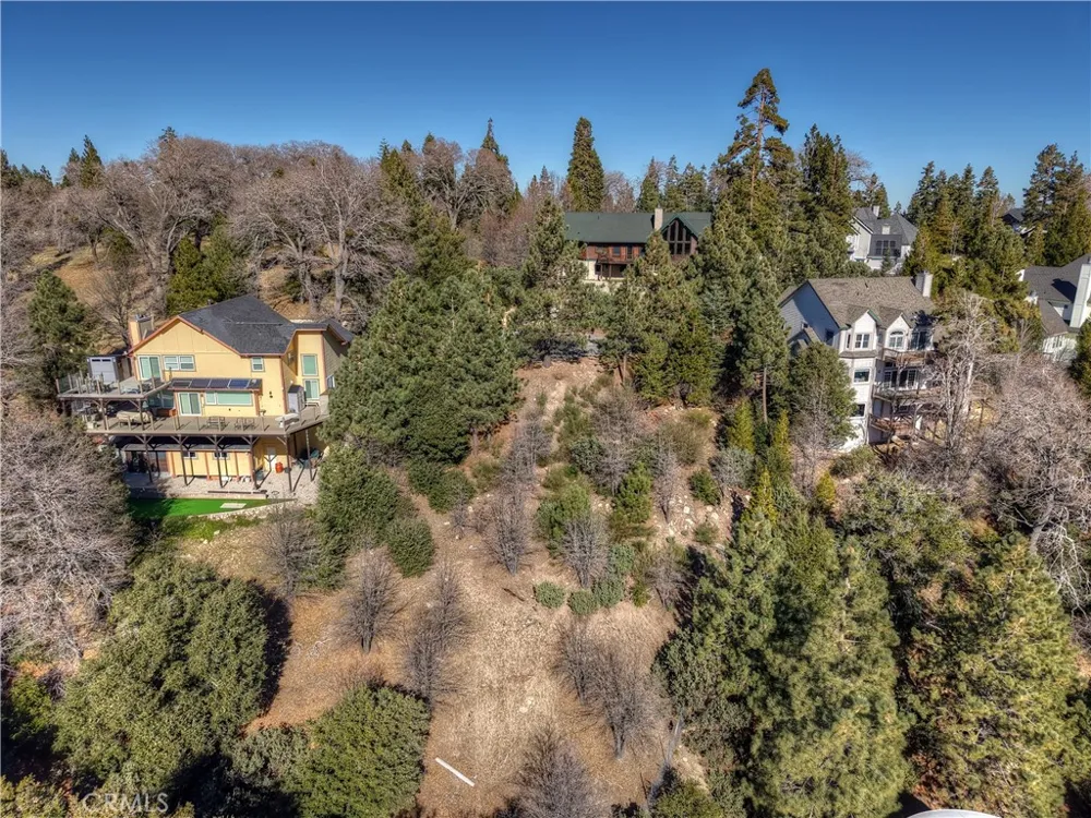 Black Oaks Court Lake Arrowhead, CA 92352