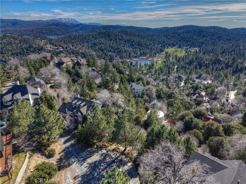 Black Oaks Court Lake Arrowhead, CA 92352