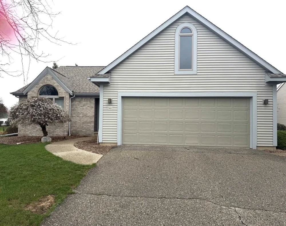 5620 W Spring Knoll Drive Monitor Charter Township, MI 48706