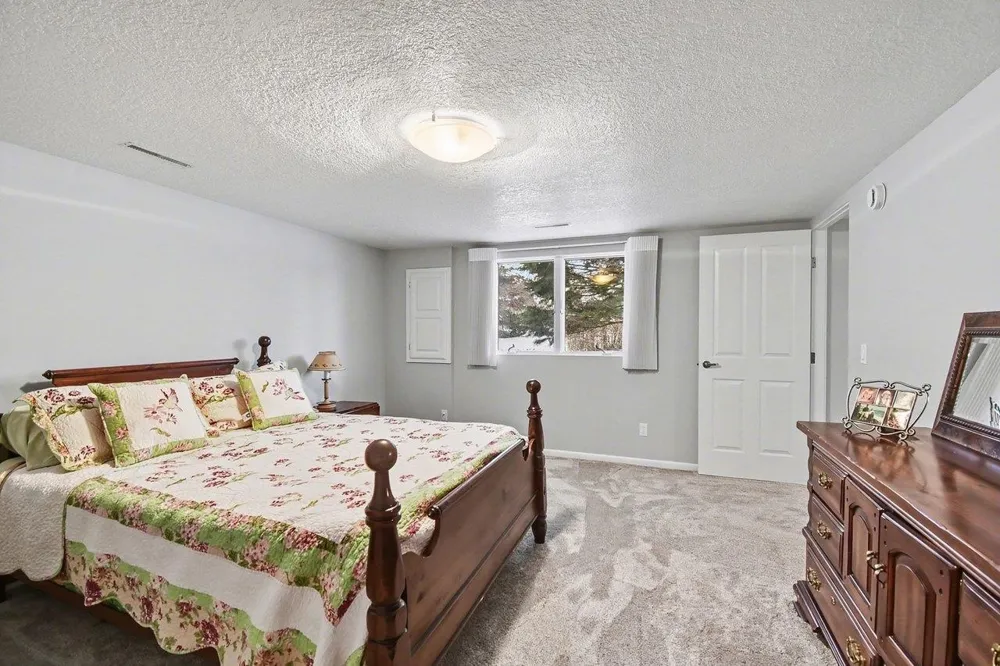 5620 W Spring Knoll Drive Monitor Charter Township, MI 48706