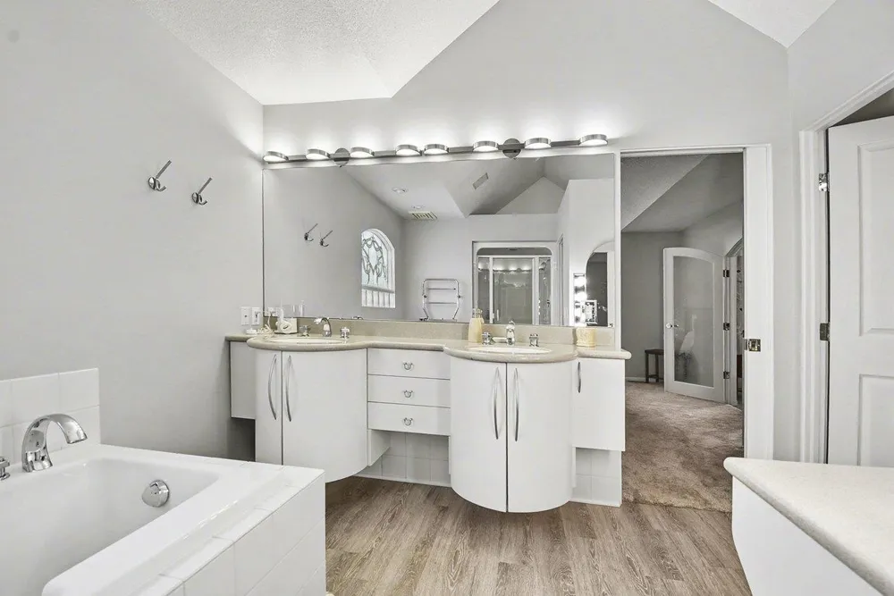 5620 W Spring Knoll Drive Monitor Charter Township, MI 48706