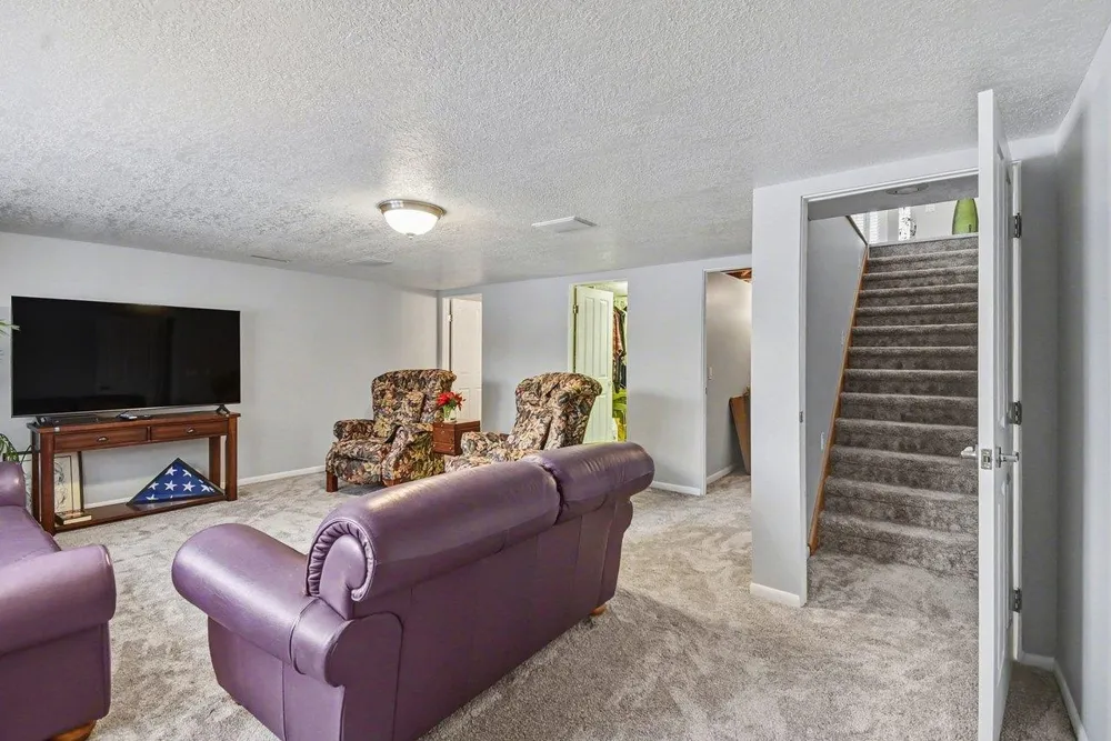 5620 W Spring Knoll Drive Monitor Charter Township, MI 48706