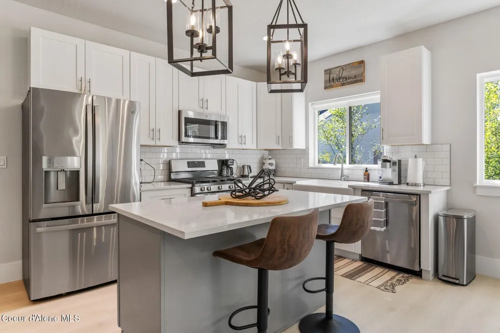 52 Peggy's Court Dover, ID 83825