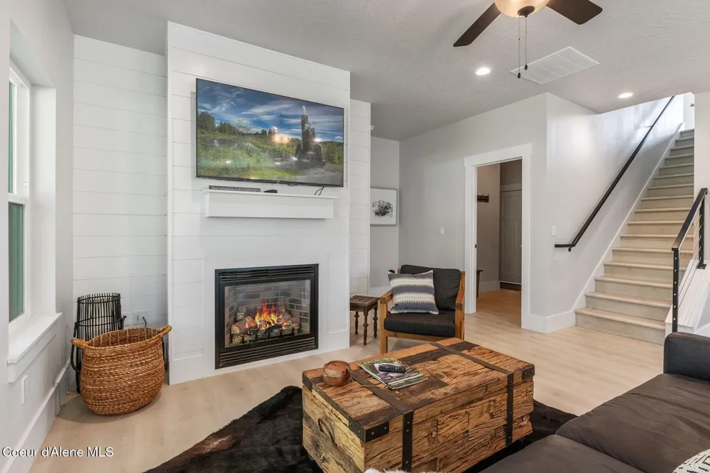 52 Peggy's Court Dover, ID 83825