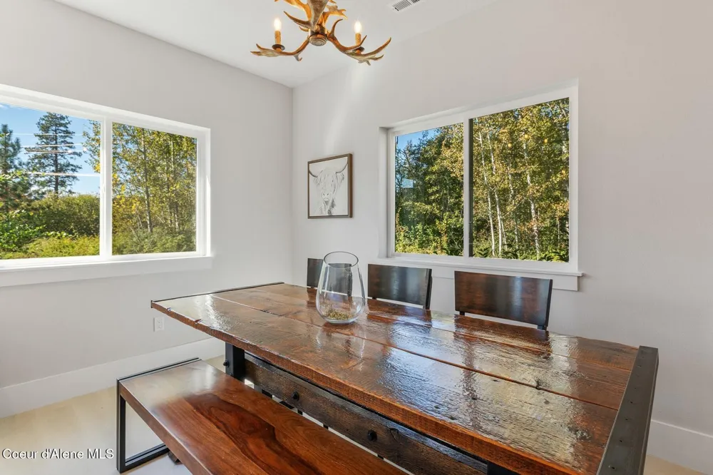 52 Peggy's Court Dover, ID 83825