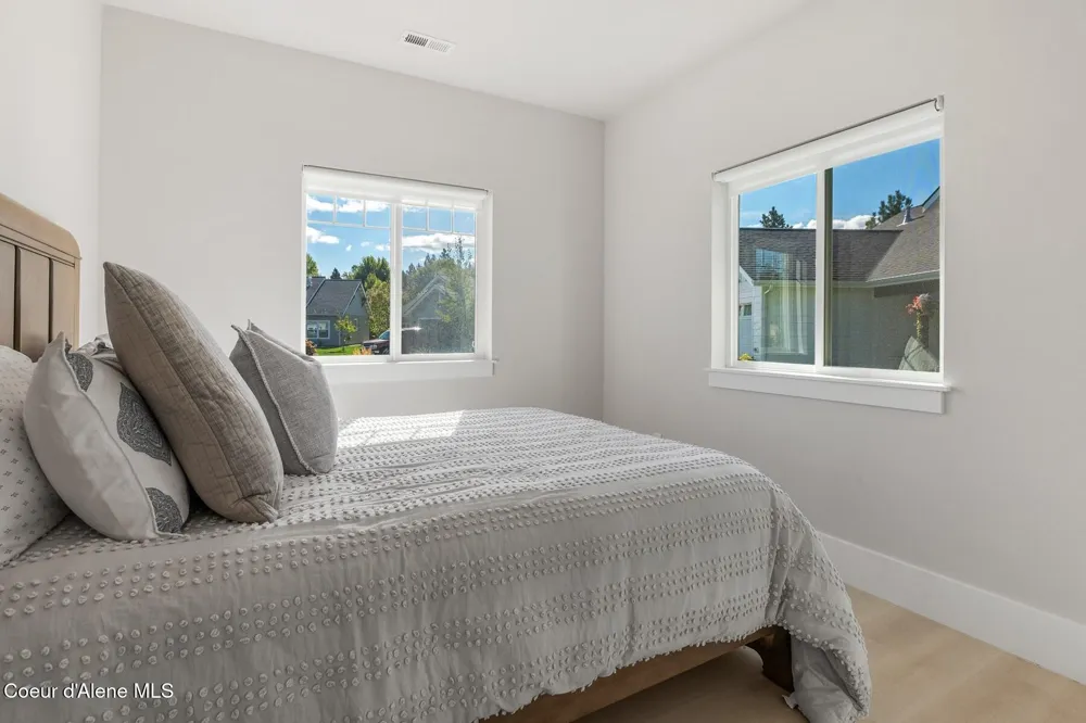 52 Peggy's Court Dover, ID 83825