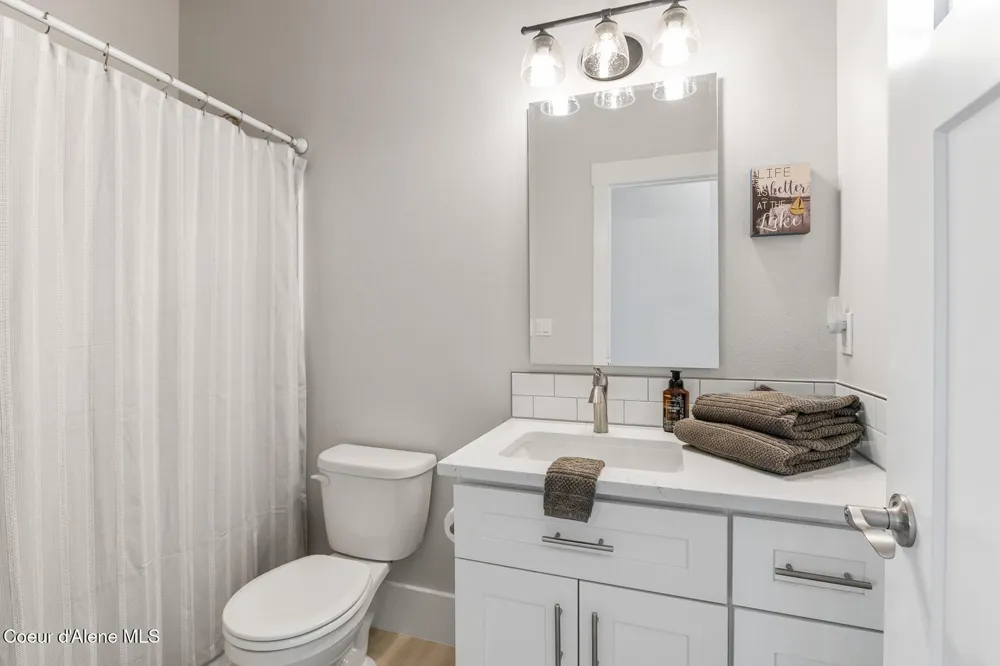 52 Peggy's Court Dover, ID 83825