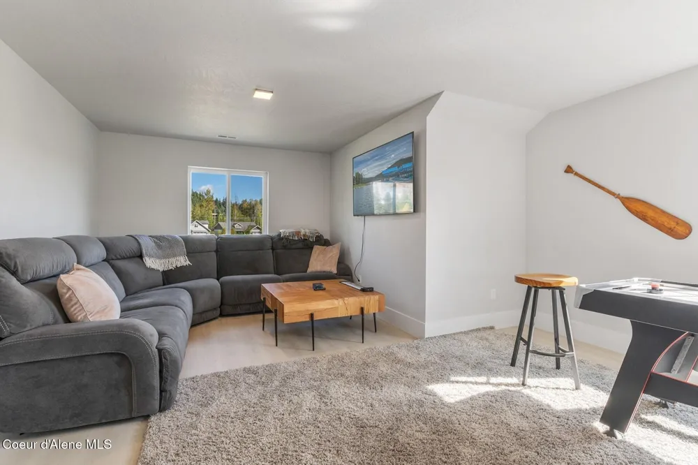 52 Peggy's Court Dover, ID 83825