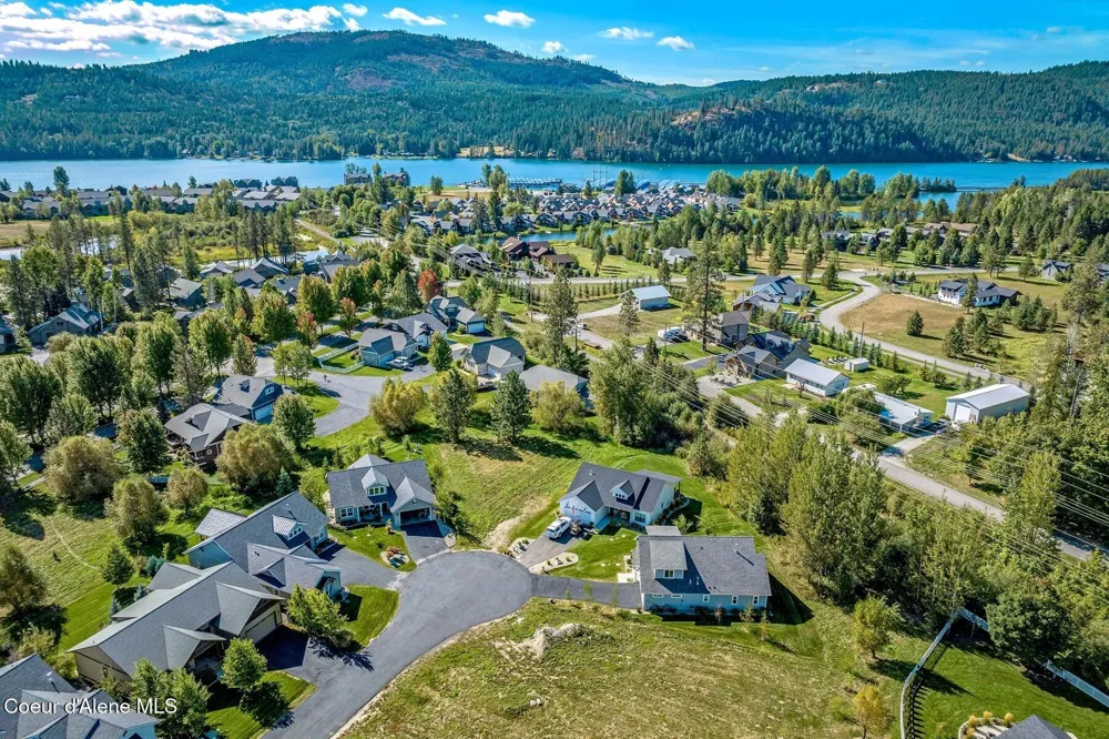 52 Peggy's Court Dover, ID 83825