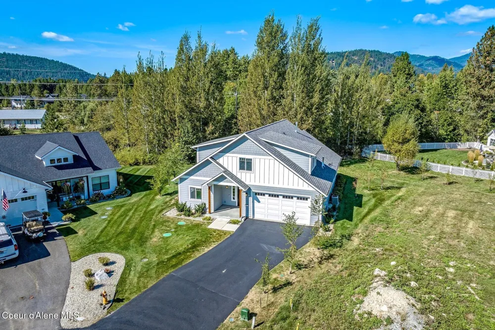 52 Peggy's Court Dover, ID 83825