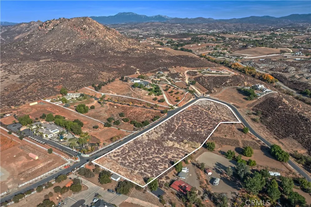 36555 Summitville Street Temecula, CA 92592