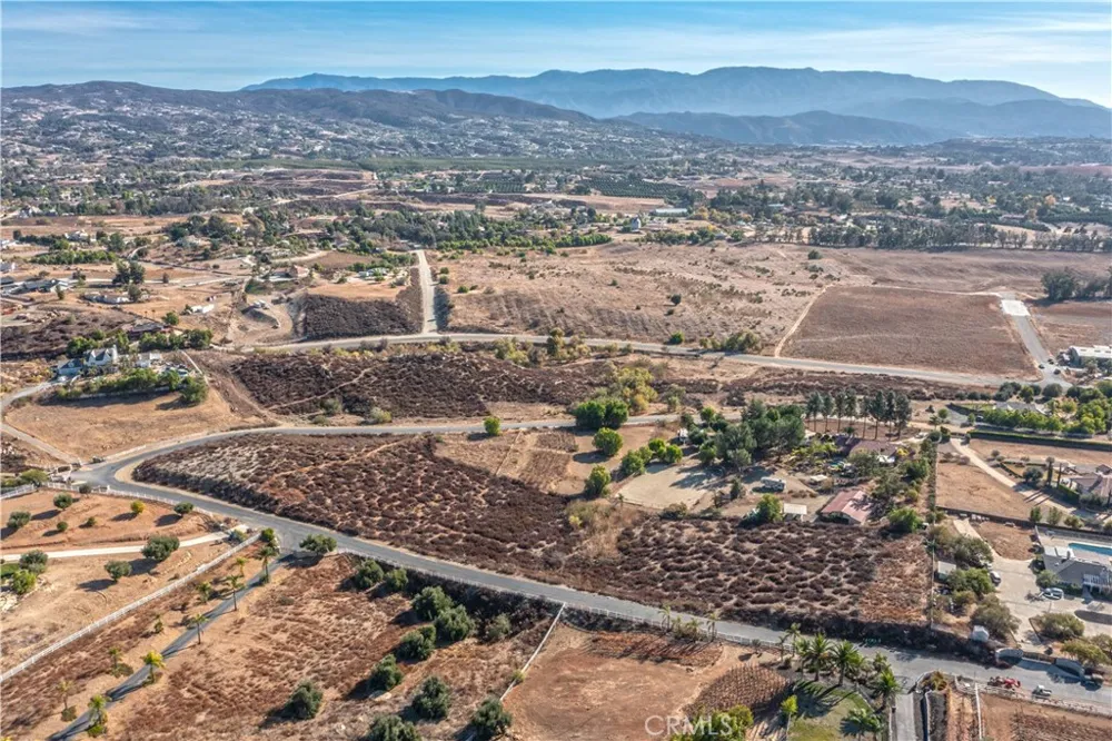 36555 Summitville Street Temecula, CA 92592