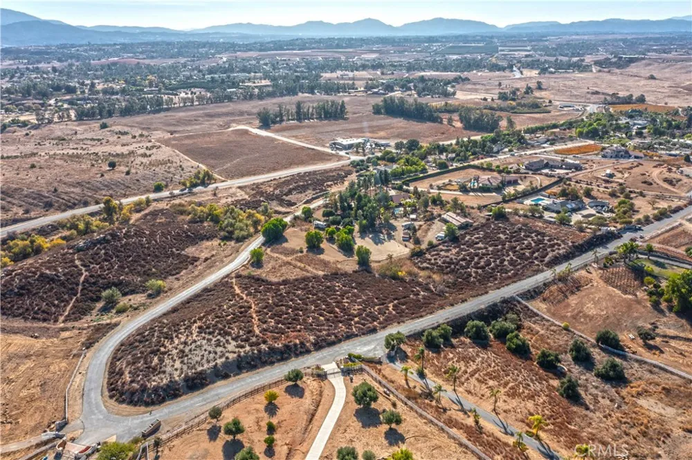 36555 Summitville Street Temecula, CA 92592