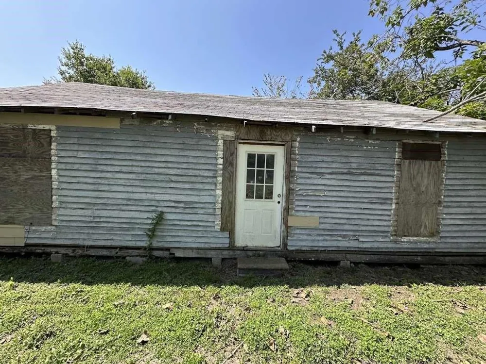 302 W Jackson Kosse, TX 76653