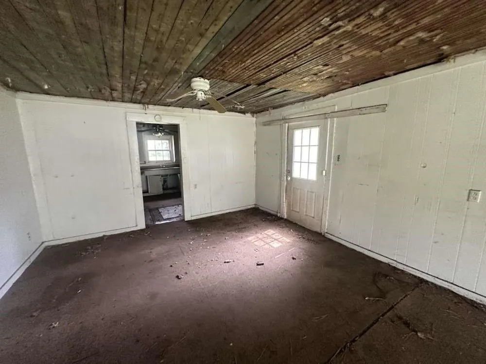 302 W Jackson Kosse, TX 76653