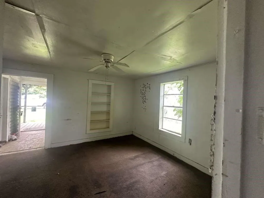 302 W Jackson Kosse, TX 76653