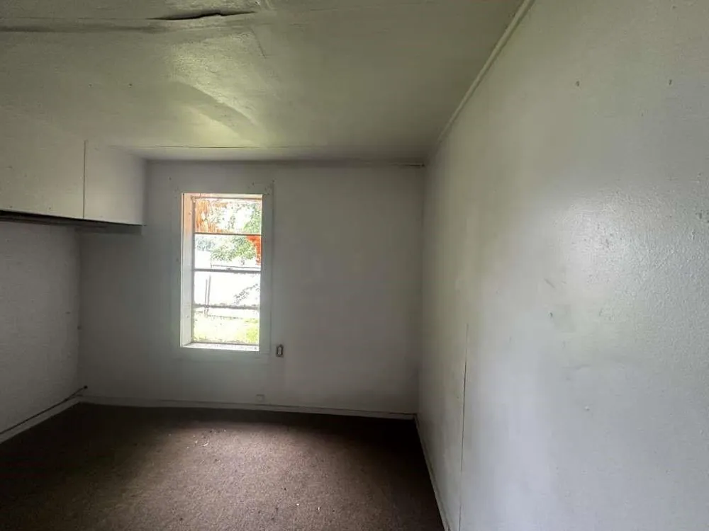 302 W Jackson Kosse, TX 76653