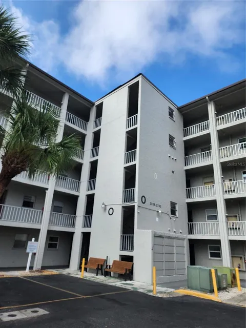 3064 LAKE BAYSHORE DRIVE #115