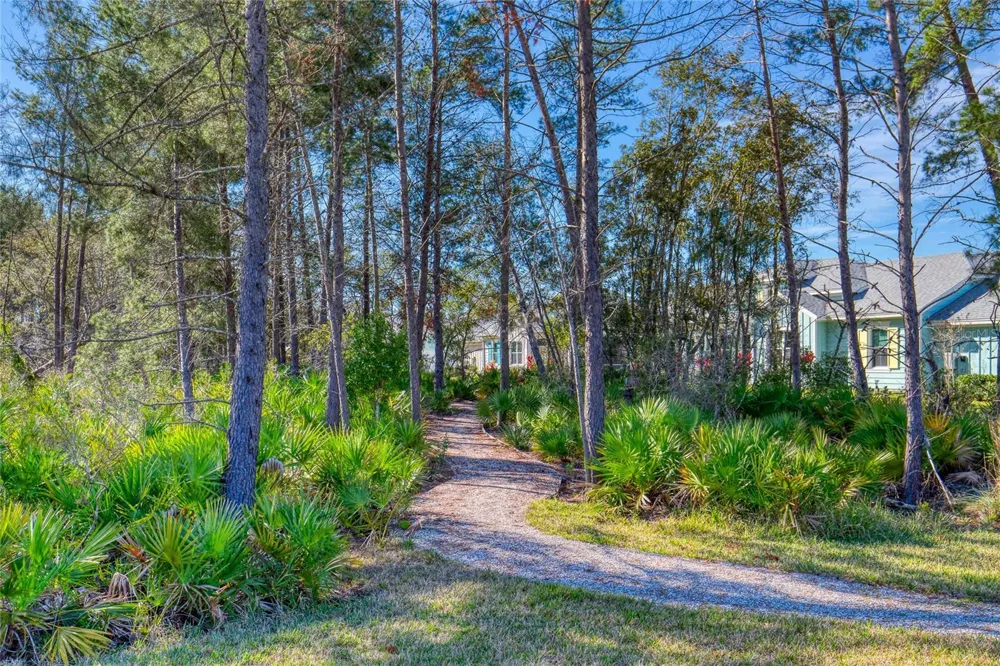 198 GYPSY PALACE LANE Daytona Beach, FL 32124