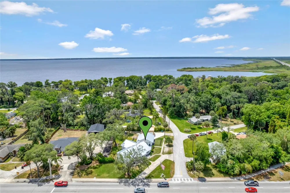 335 DEBARY AVENUE Debary, FL 32713