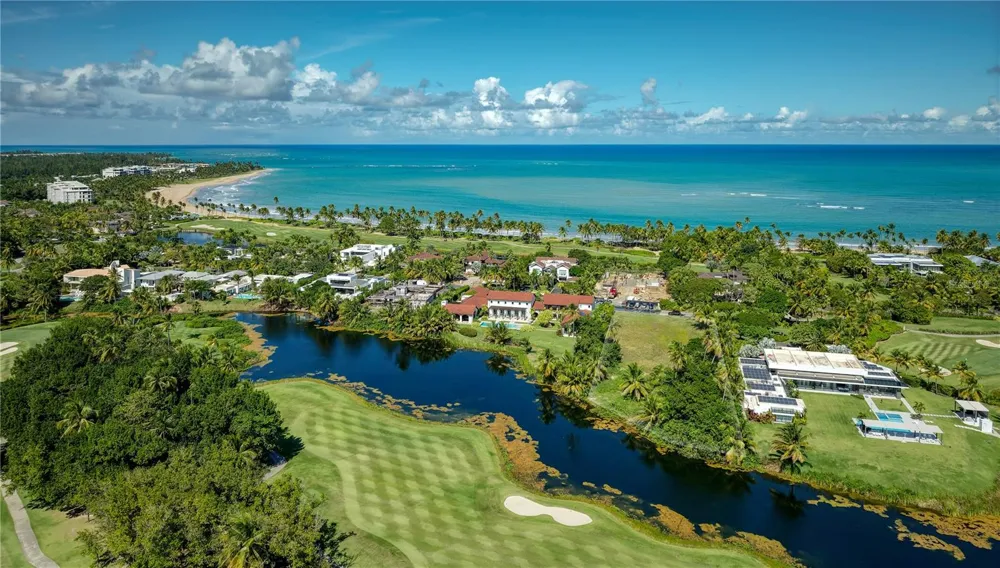 7000 BAHIA BEACH BOULEVARD #19 Las Estancias Rio Grande, PR 00745