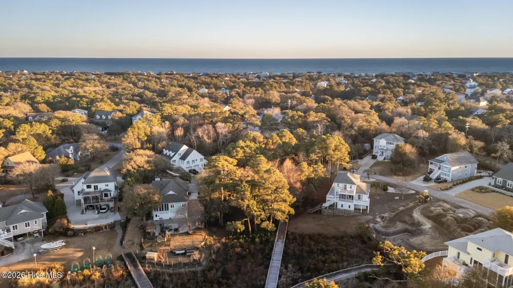 9806 Clarendon Drive Emerald Isle, NC 28594