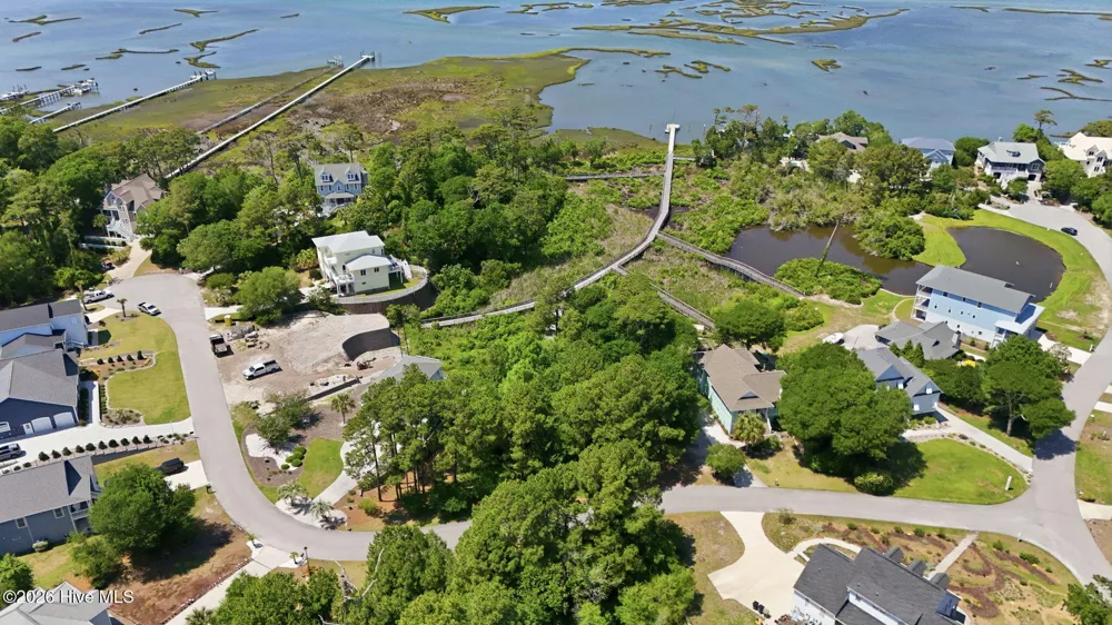 9806 Clarendon Drive Emerald Isle, NC 28594