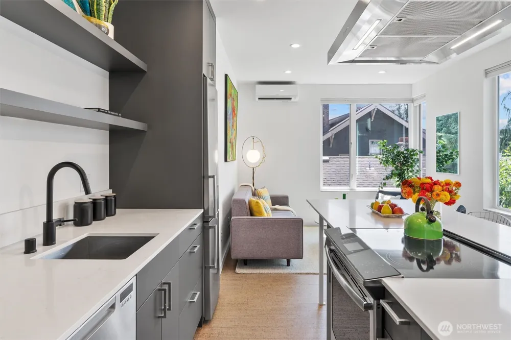 3642 A Interlake Avenue Seattle, WA 98103