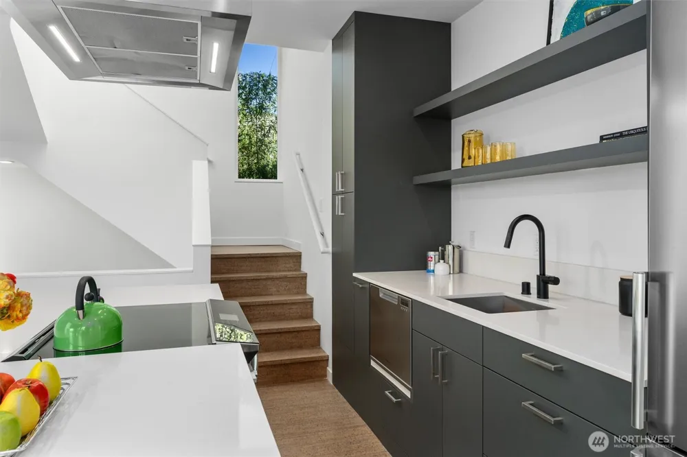 3642 A Interlake Avenue Seattle, WA 98103