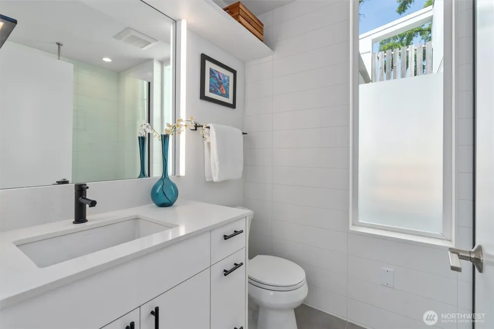 3642 A Interlake Avenue Seattle, WA 98103