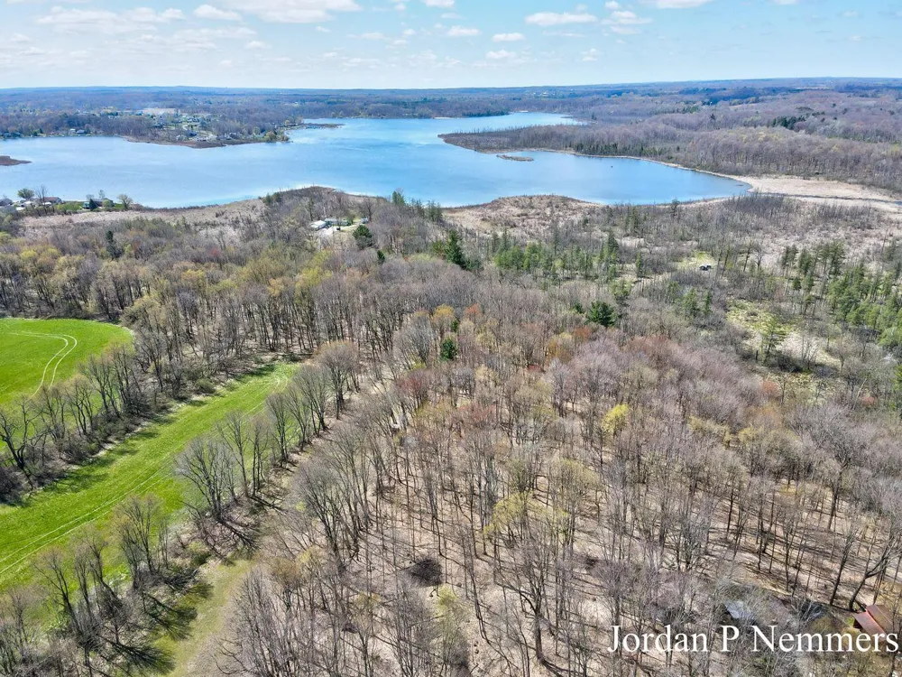 12375 Overlook Drive NE Greenville, MI 48838