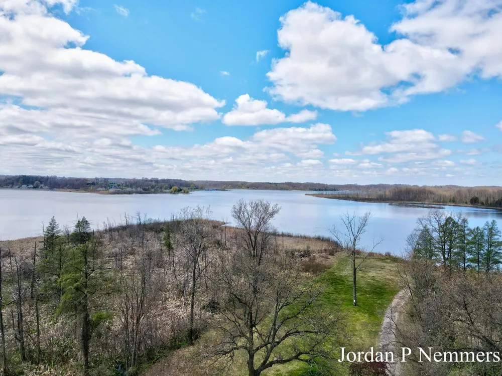 12375 Overlook Drive NE Greenville, MI 48838