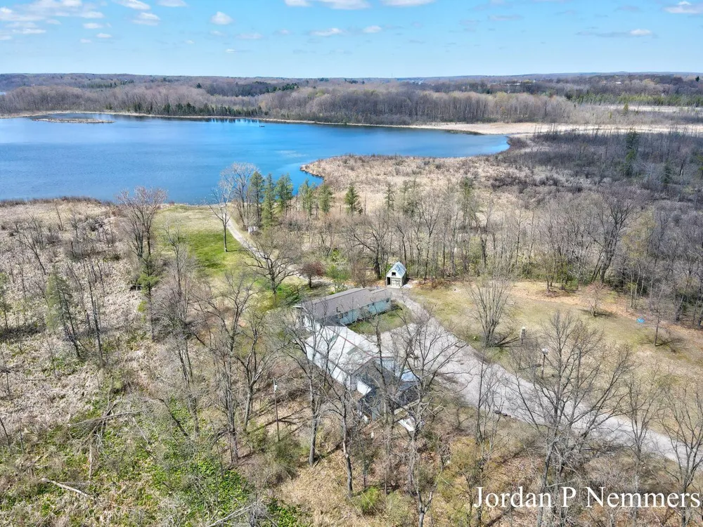 12375 Overlook Drive NE Greenville, MI 48838