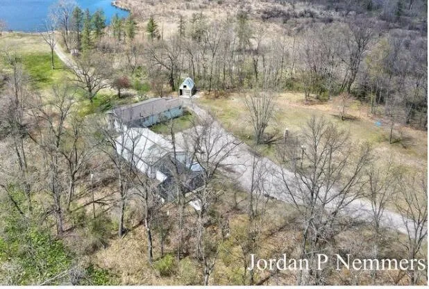 12375 Overlook Drive NE Greenville, MI 48838