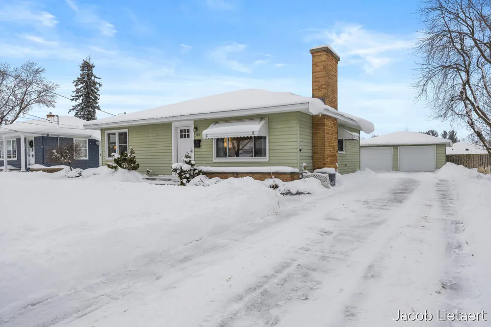 1331 Ellsmere Street NE