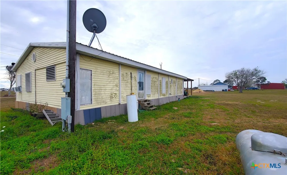 95 Kellie Lane Seadrift, TX 77983