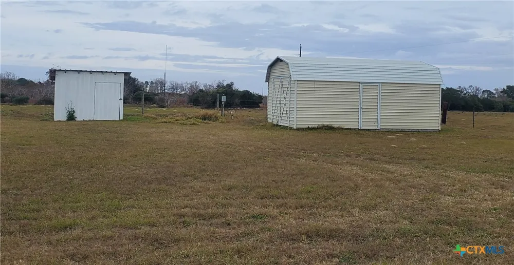 95 Kellie Lane Seadrift, TX 77983