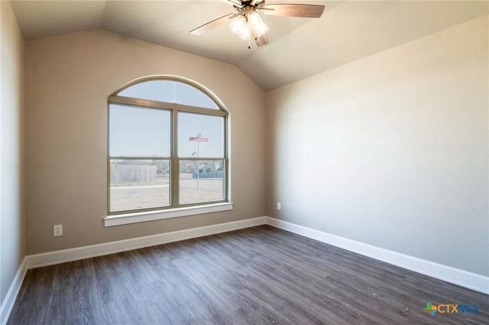 2005 Blackhawk Loop Belton, TX 76513