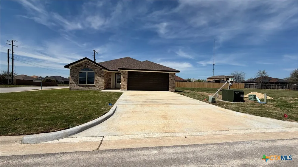 2005 Blackhawk Loop Belton, TX 76513