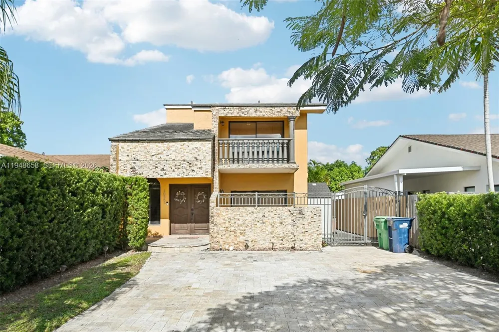 10365 SW 11th Ter #4-9B