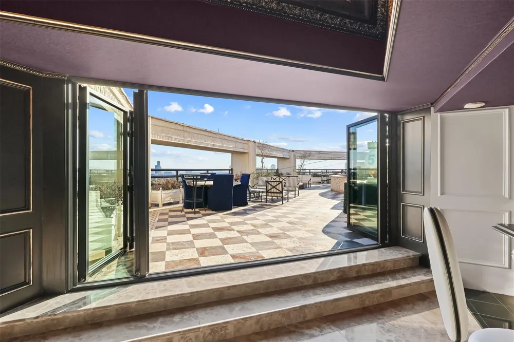 101 Westcott Street #2001 Houston, TX 77007