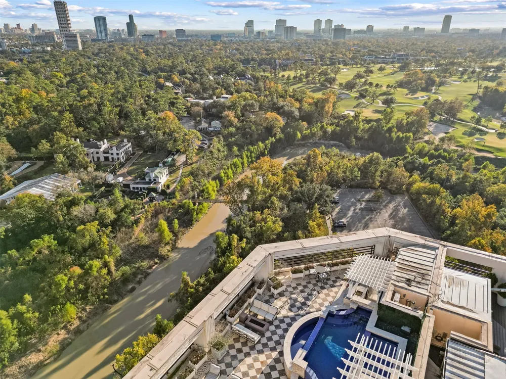 101 Westcott Street #2001 Houston, TX 77007